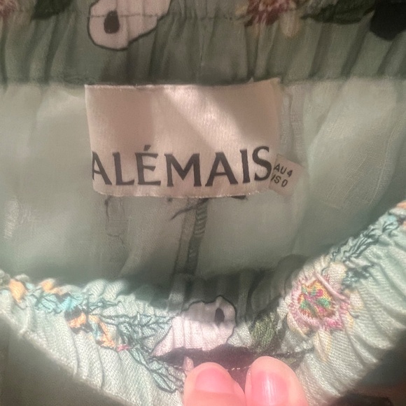 Alemais shorts - Picture 3 of 4